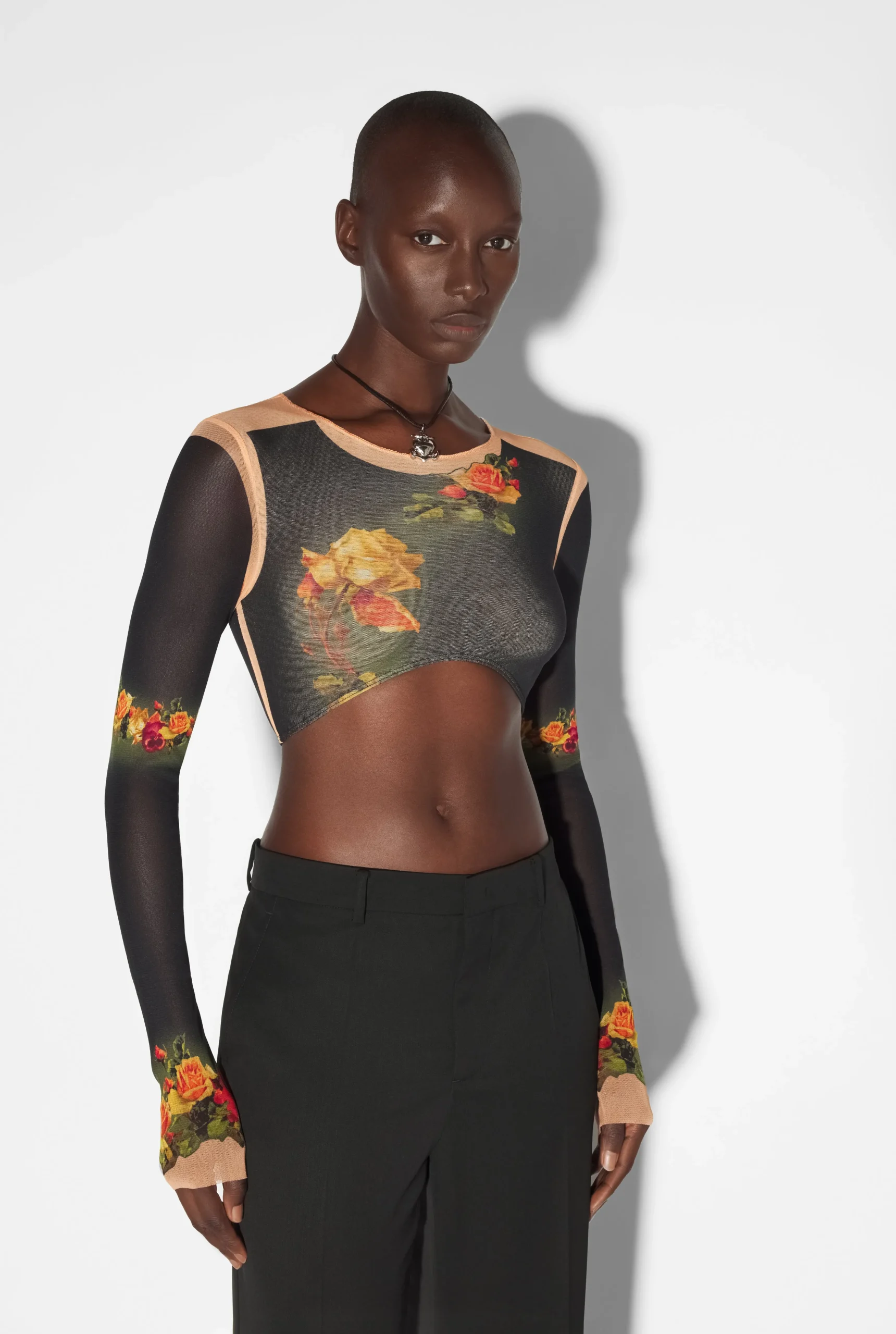 The Beige “Fleurs Petit Grand” Crop Top