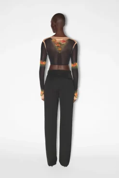 The Beige “Fleurs Petit Grand” Crop Top