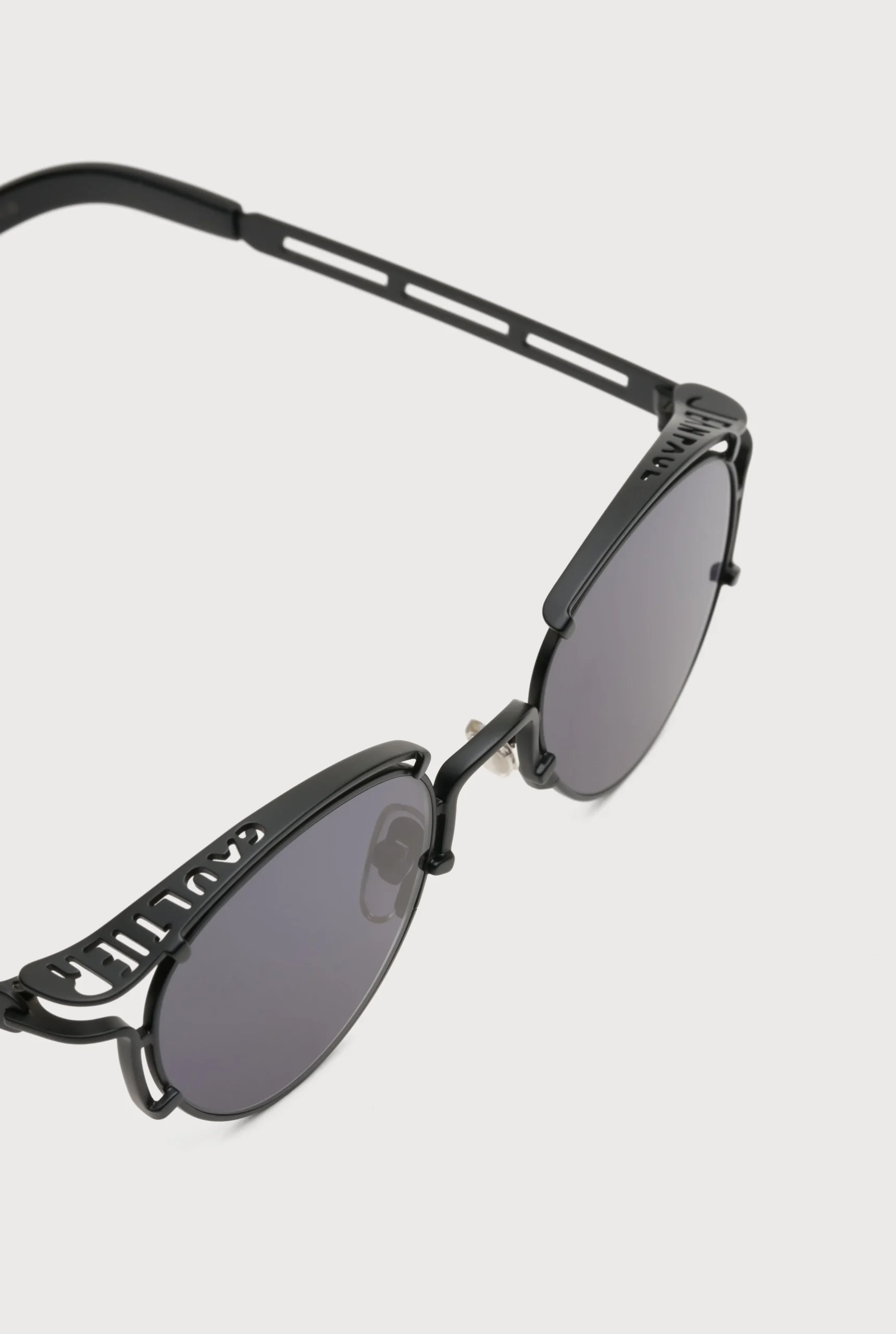 The Black 56-5102 Sunglasses