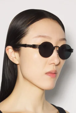 The Black 56-6106 Sunglasses