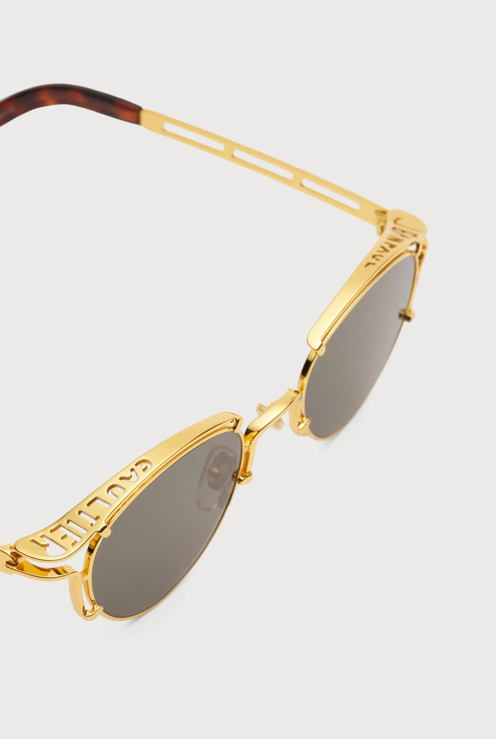 The Gold 56-5102 Sunglasses