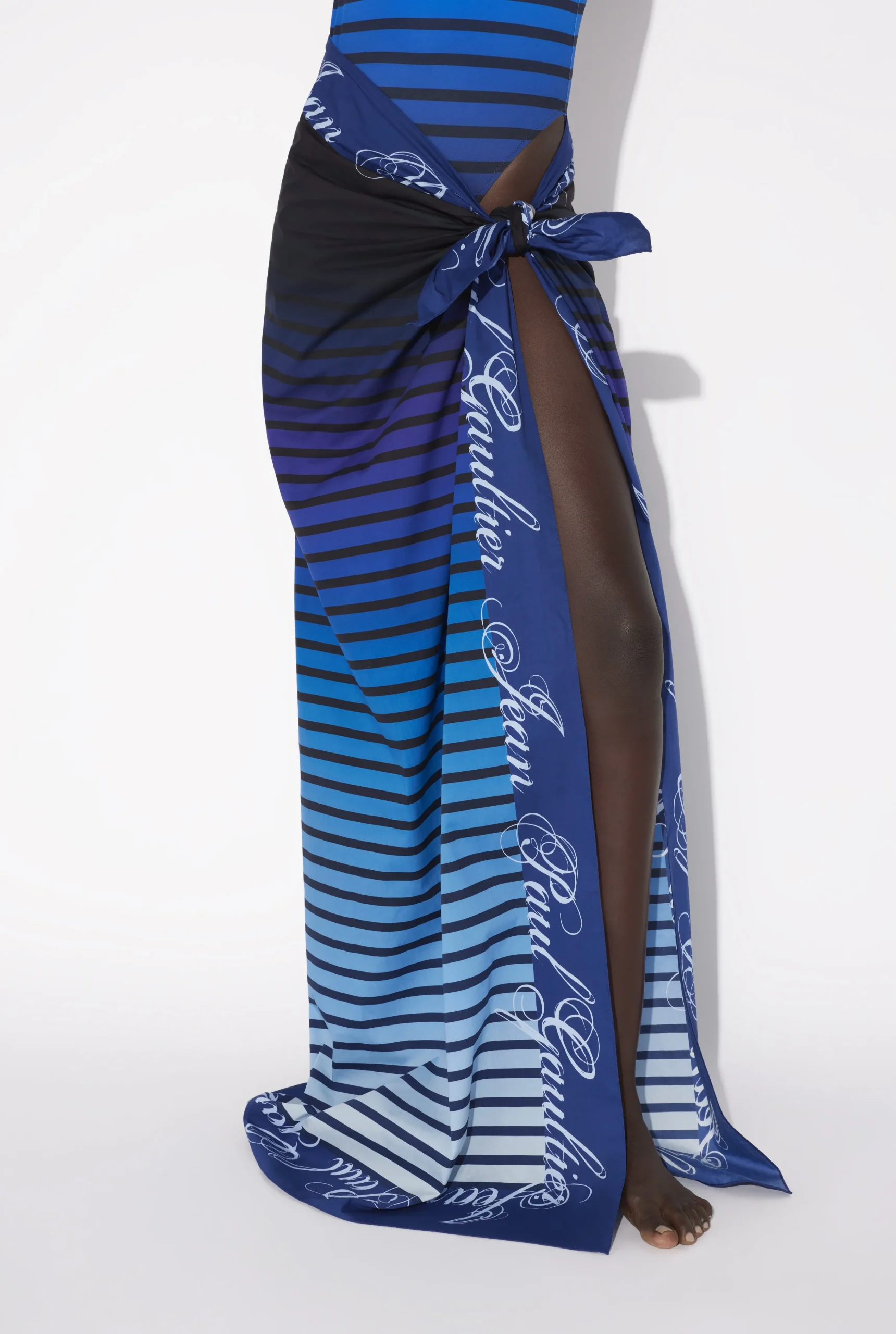 The Gradient Marinière Sarong