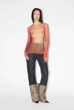 The Red Body Morphing Top